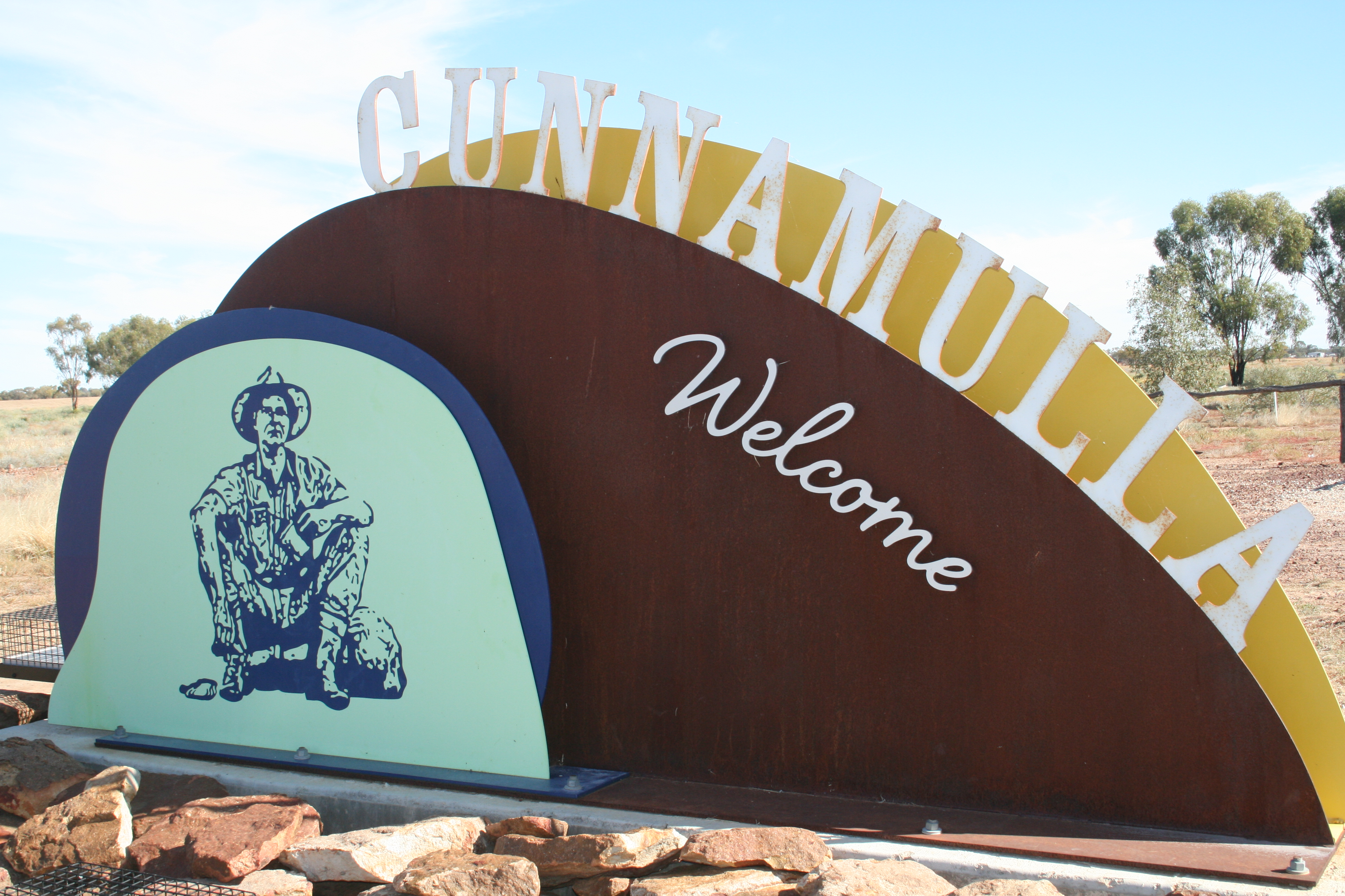 Cunnamulla welcome sign