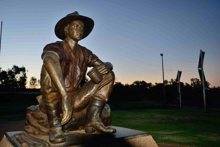 cunnamulla fella statue