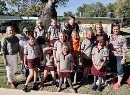 a group of students, parents and teachers