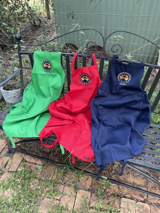 Bib apron in 3 colours